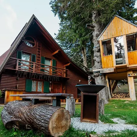 Tree House Alpinka Krvavec Villa Cerklje na Gorenjskem Exterior photo